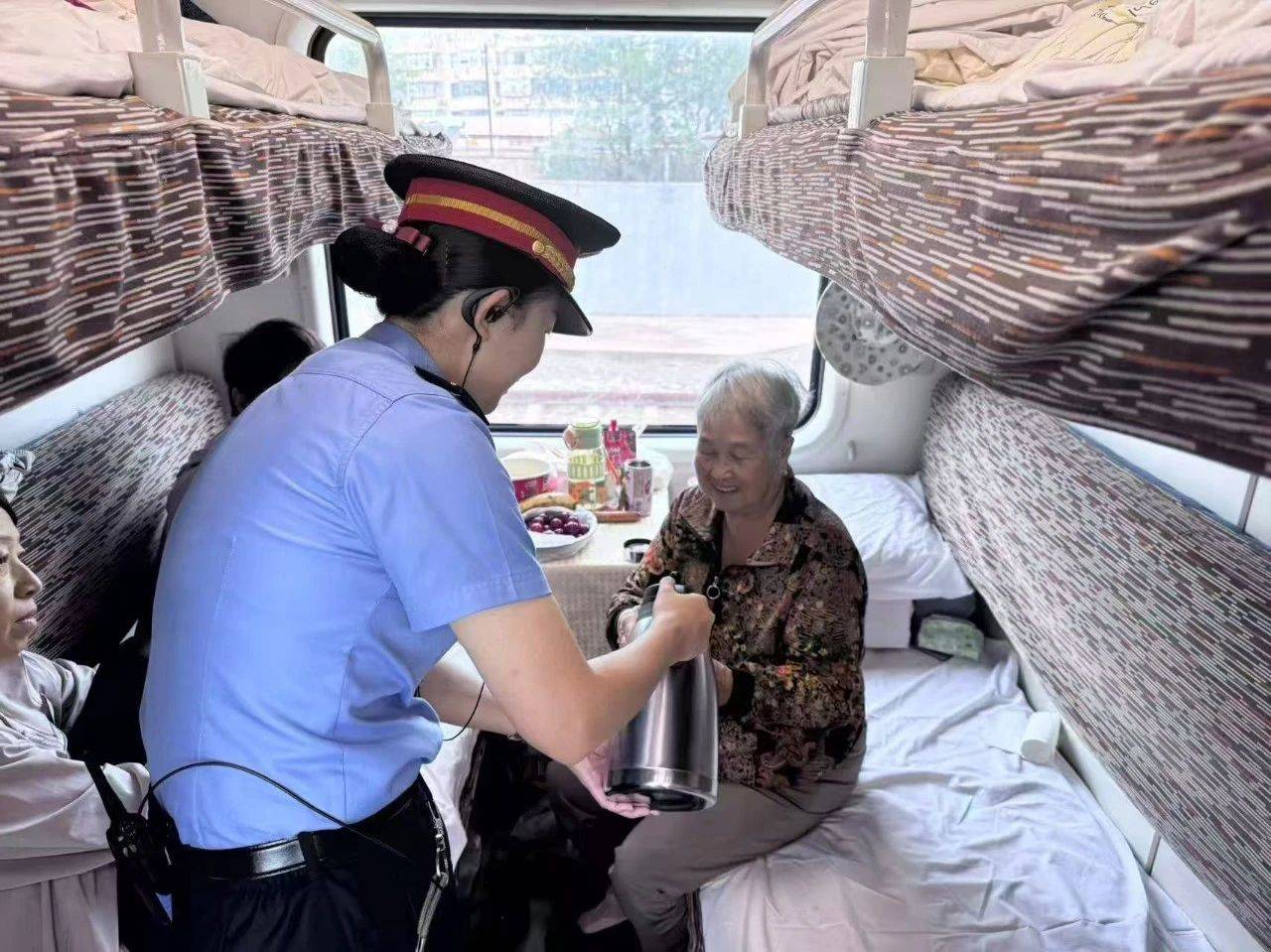 列车沿途风景图片__列车沿途风景唯美句子