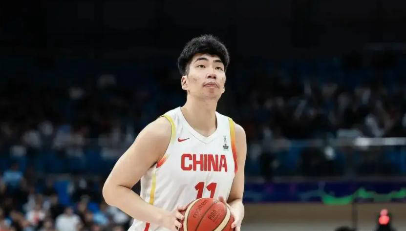 余嘉豪：CBA新星放弃高薪，勇闯欧洲联赛追求篮球梦想
