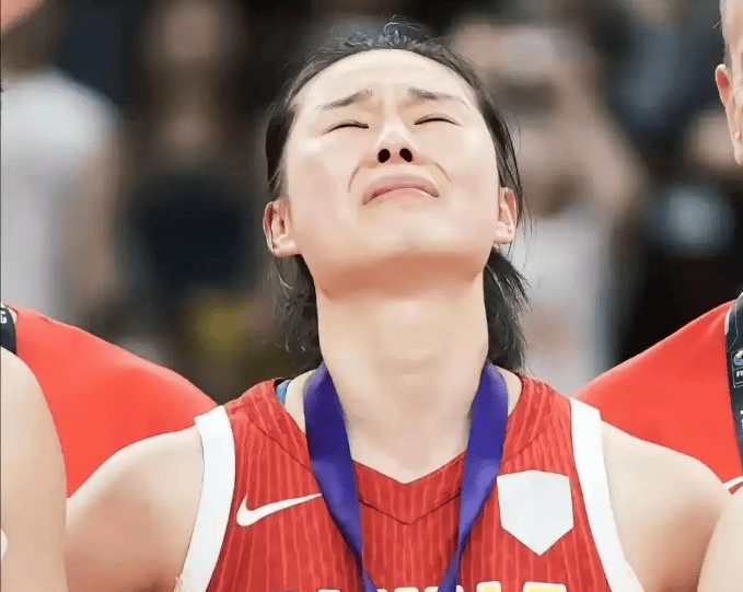 中国女篮亚洲杯后的变革：球员调整与教练未来