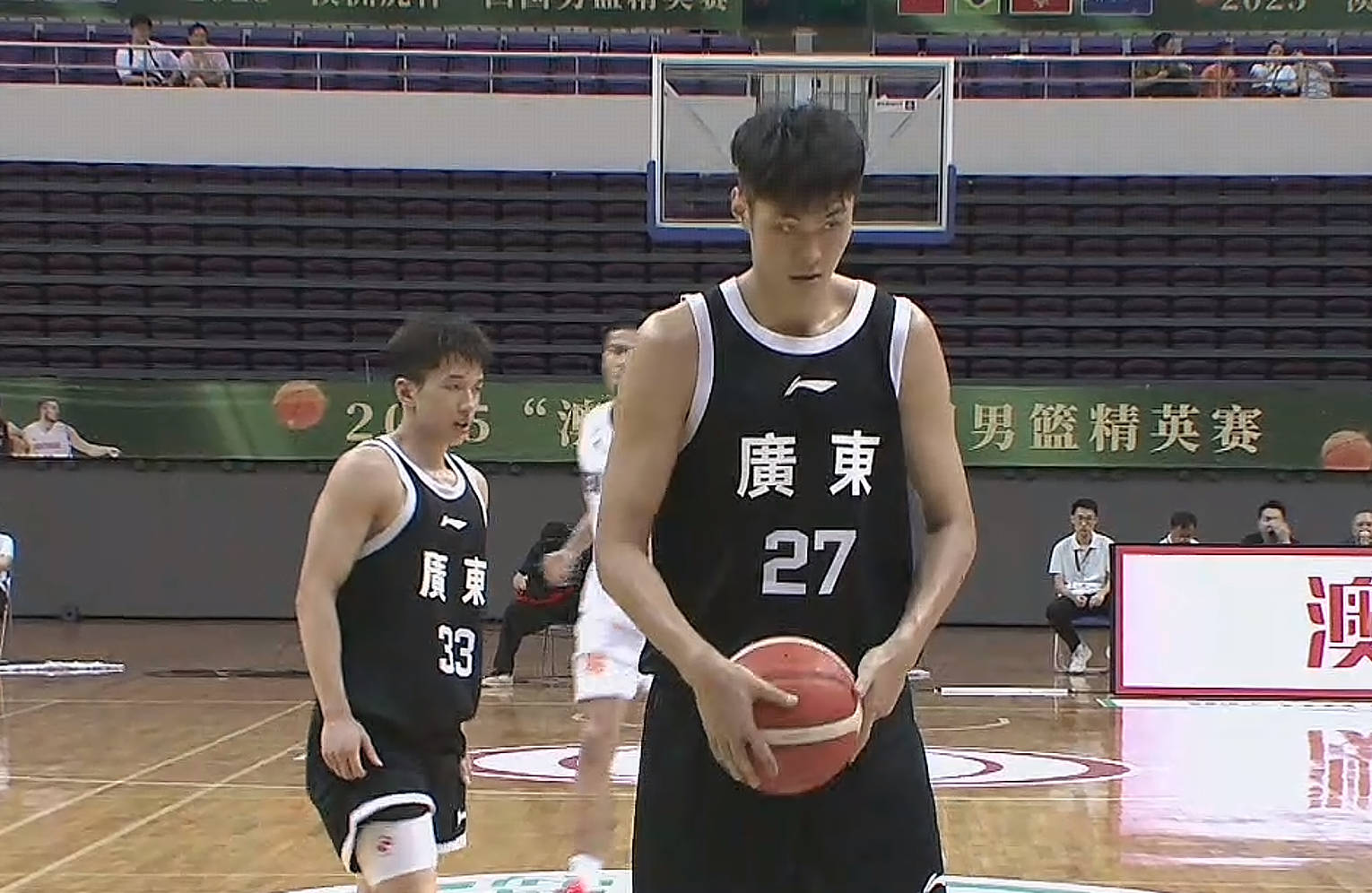 上位了！广东队将重用“新国手内线”，男篮全能大前锋驰援杜锋！