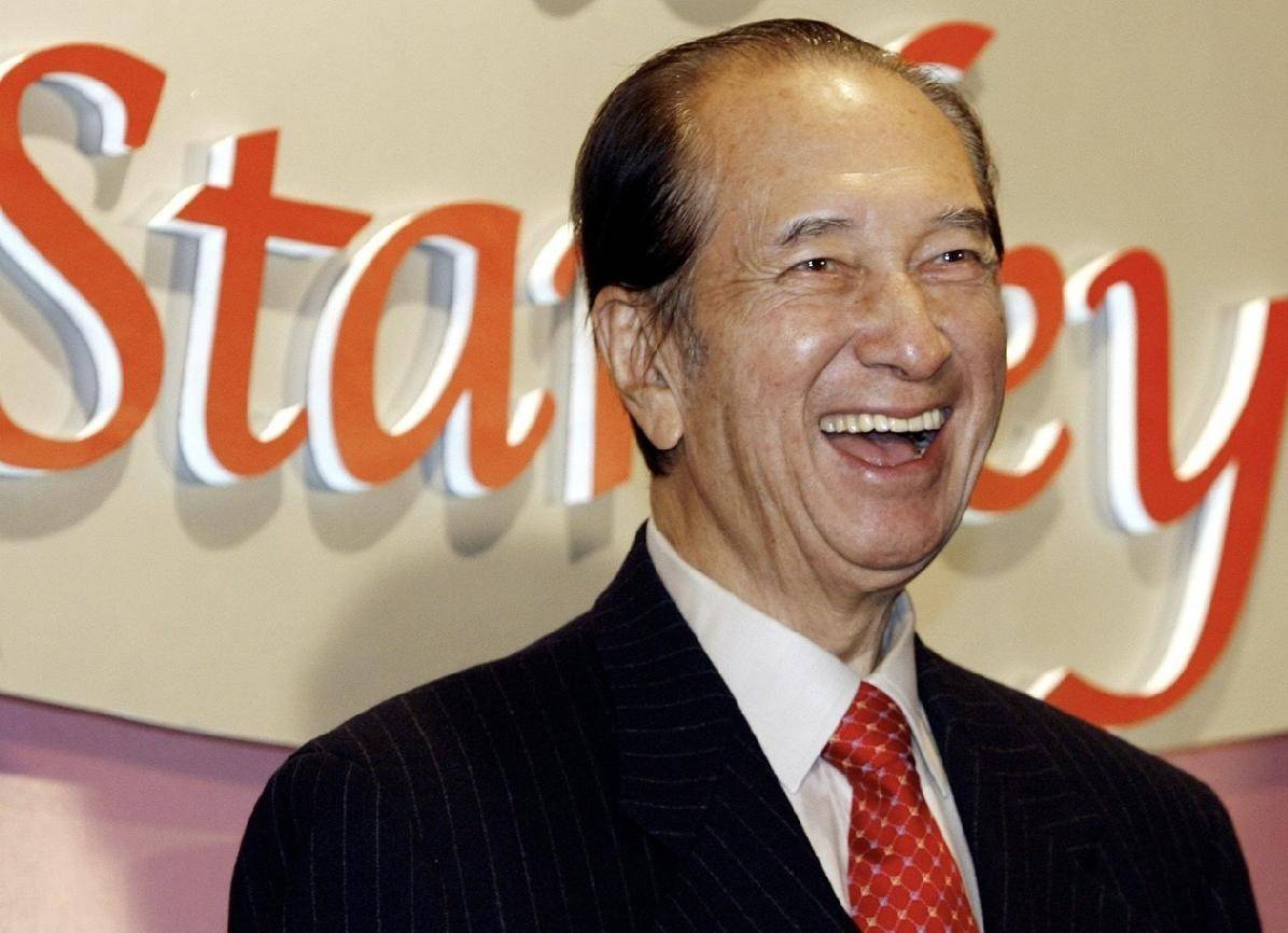 赌王真算顶级端水大师了,三太四太年轻时真是大美人了