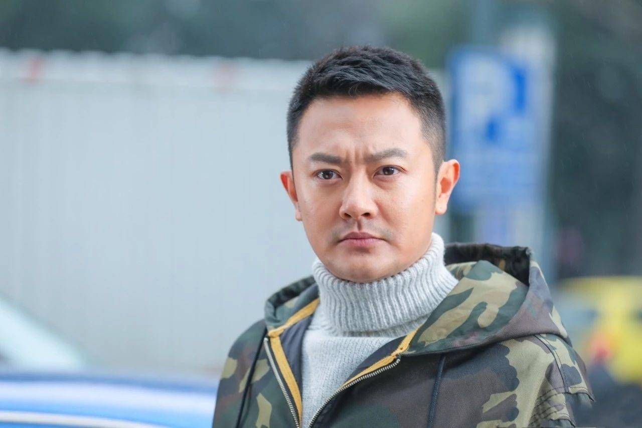 演员印小天:一生事业"毁"在两个女人手里,妻子仅有脸是真的