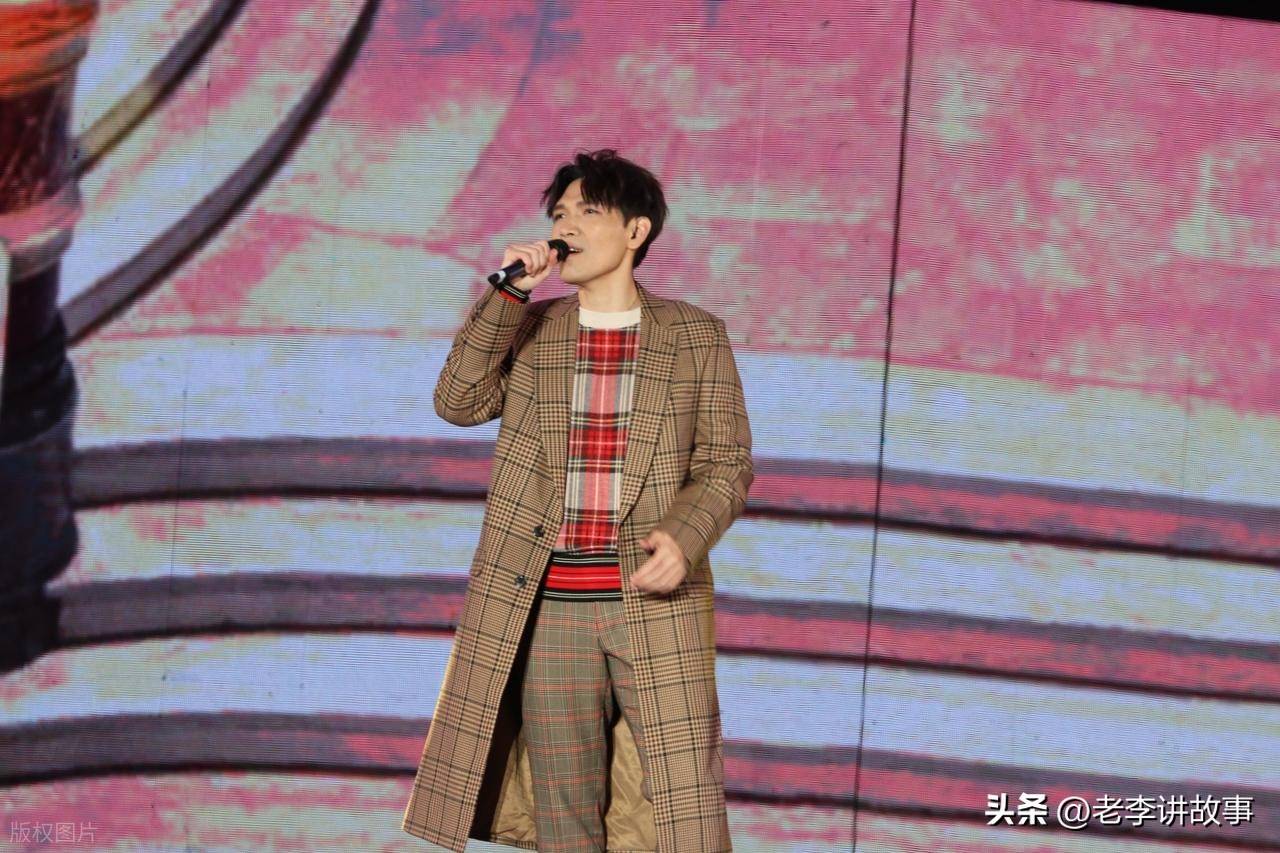 版权迷雾下的星途沉浮:杨宗纬张碧晨为何从巅峰跌落?