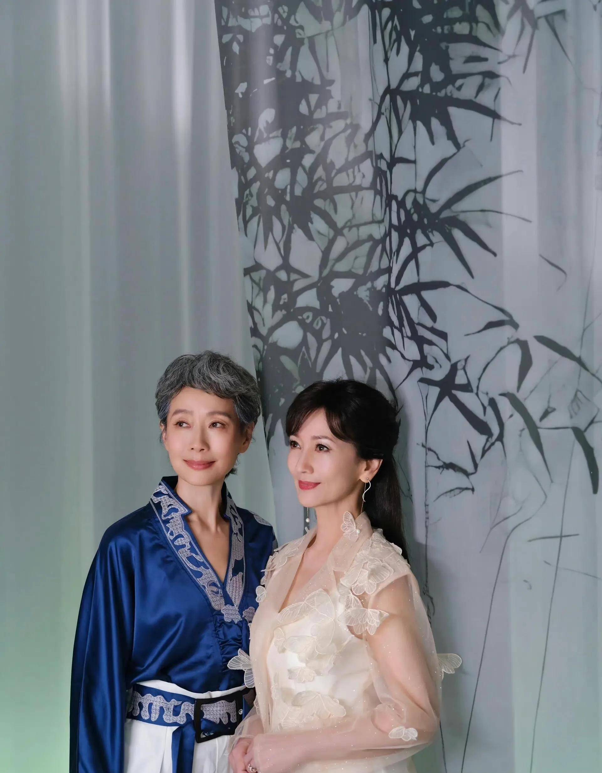 叶童赵雅芝合体演唱千年等一回mv,赵雅芝喊叶童"我的许仙"