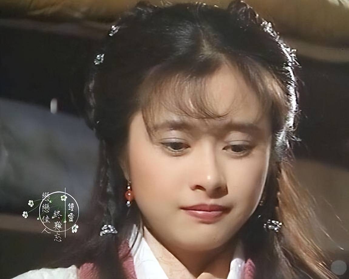 曾让吴彦祖失控,对张卫健"吃醋",45岁何美钿像吃了"防腐剂"