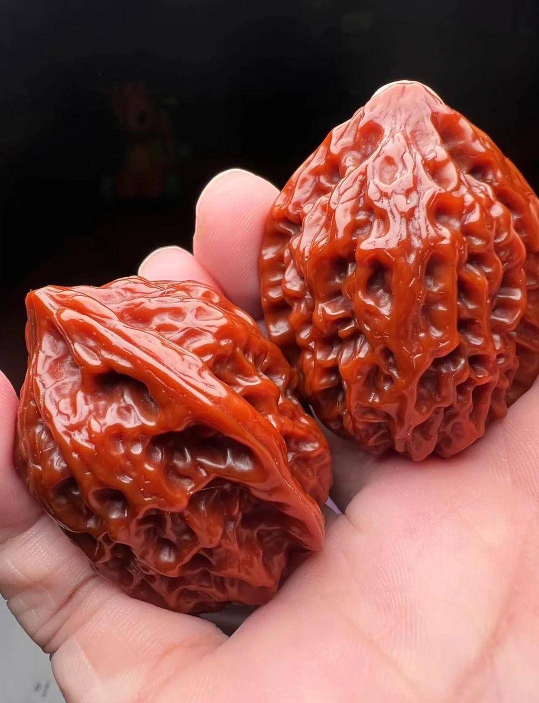 什么是盘玩文玩核桃的最高境界?仅仅是一对老鸡心