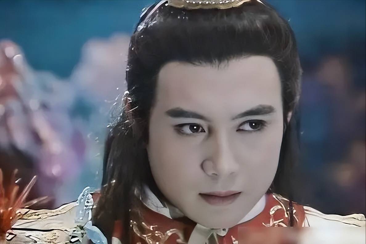 王伯昭:甩掉流产6次的妻子,和父亲法庭相见,3婚卖卤肉养家糊口