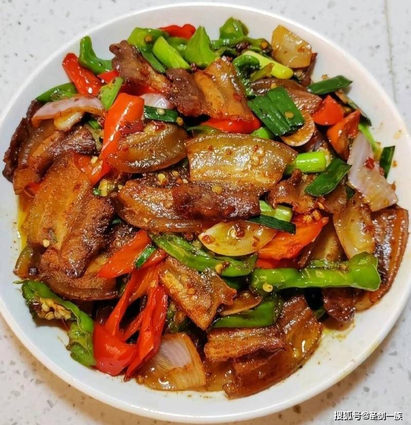 立秋后补骨佳肴，常食八款家常菜，腿脚更有力，精神更充沛__立秋后补骨佳肴，常食八款家常菜，腿脚更有力，精神更充沛