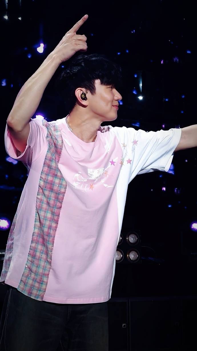 林俊杰退圈避风头?女歌迷为其穿红衣裤上吊自尽,照片曝光吓人