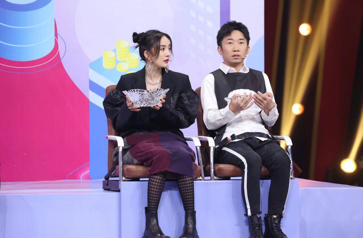 宋亚轩的采访不仅尴尬了吴彤，还尴尬了自己，只有杨迪是最开心的 