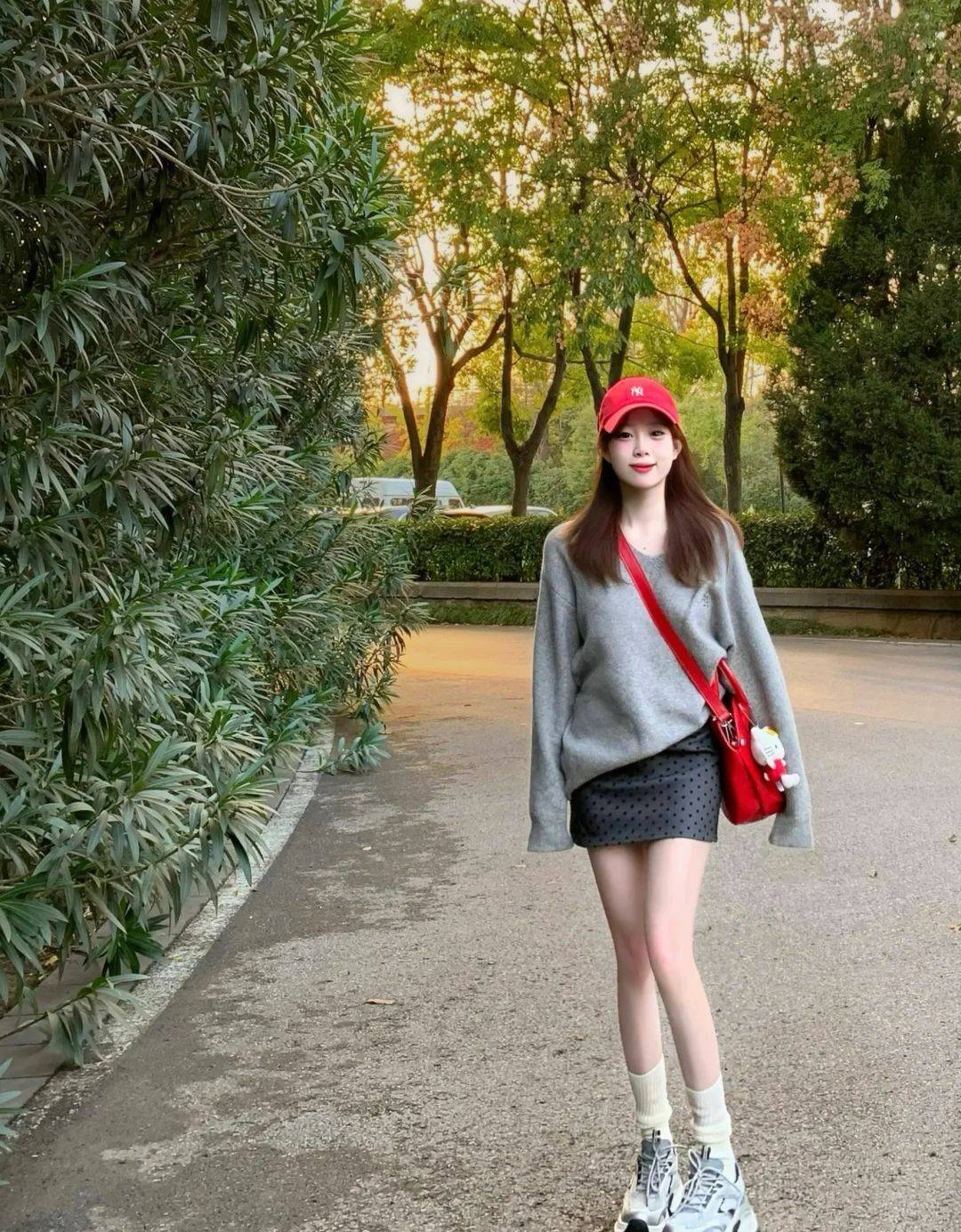 梨形身材夏日救星!a字裙 老爹鞋搭配术,修饰腿型绝了