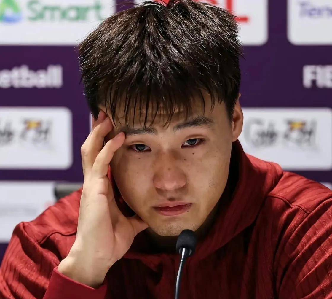 中国男篮亚洲杯半决赛对决新西兰,赵睿哽咽表态冲领奖台