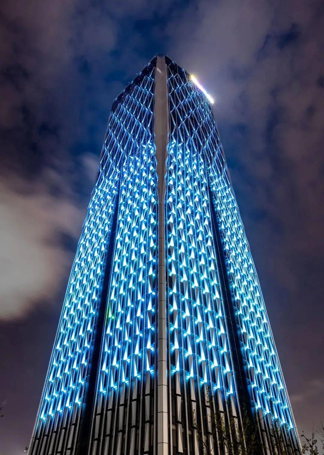 18亿!恒生电子新总部,具有"龙鳞酒樽"形象