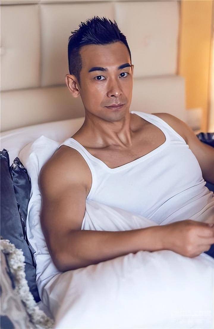 事实证明,"消失"九年的赵文卓,已经走上了一条"不归路"