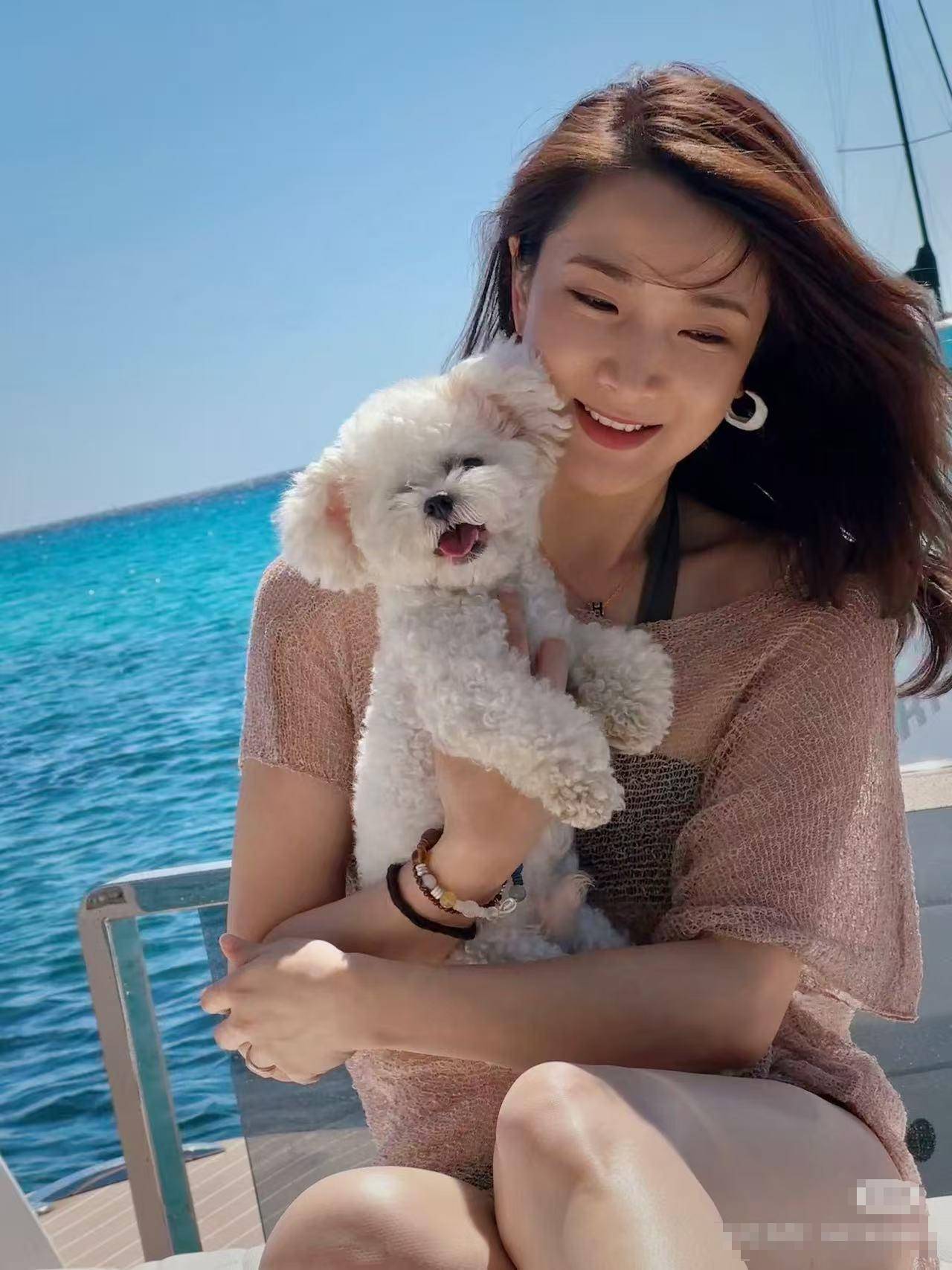 离婚10年这一次高调秀恩爱的许婧没给薄情的陈赫留一丝体面