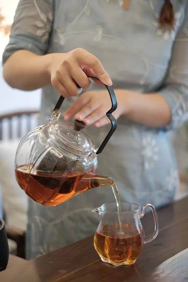喝茶什么季节喝什么茶好__喝茶季节讲究