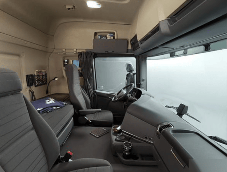 为啥美国卡车是长头,我们是平头的?其中区别展现了两国运输智慧