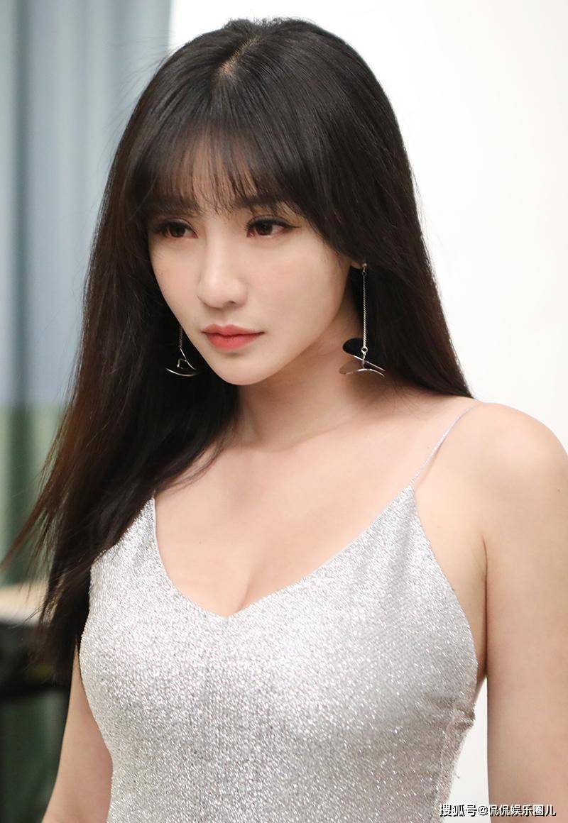 柳岩,这身材是真的绝!