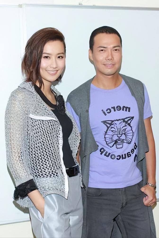 知名港星谢天华近况曝光妻儿为其澳门庆生一对子女皮肤黝黑