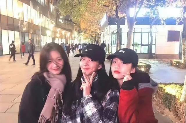 定风波》女主角向涵之6件事！ 老板徐静蕾、据传是富家千金？！ 《仙台有树》师徒换乘恋爱引关注！ (图15)