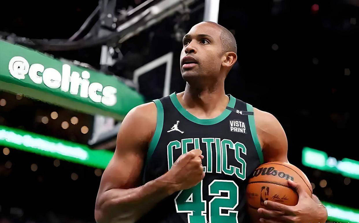 霍福德作为勇士队未来的一员,场均28分钟已是极限