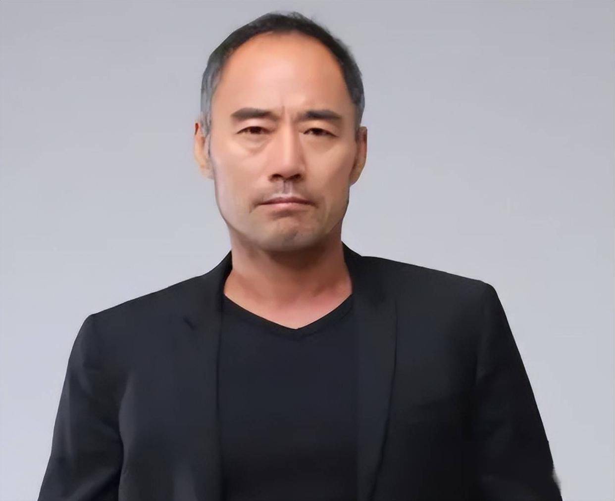 旭日阳刚也没想到,爆红一年就消亡,汪峰的预言终于有人信了