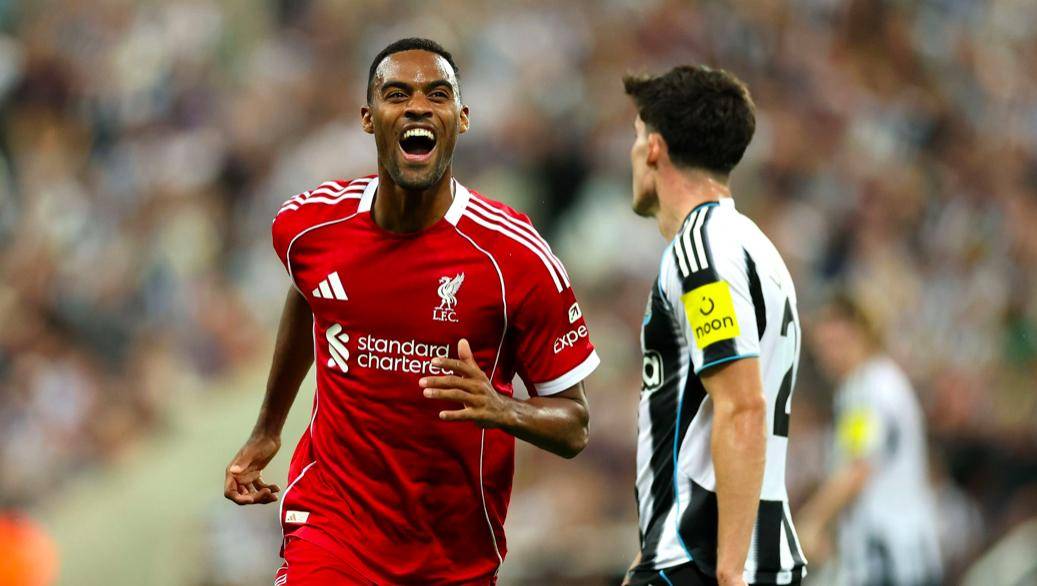 利物浦3-2纽卡神剧情!11打10+87分钟被追平16岁小将100分钟绝杀