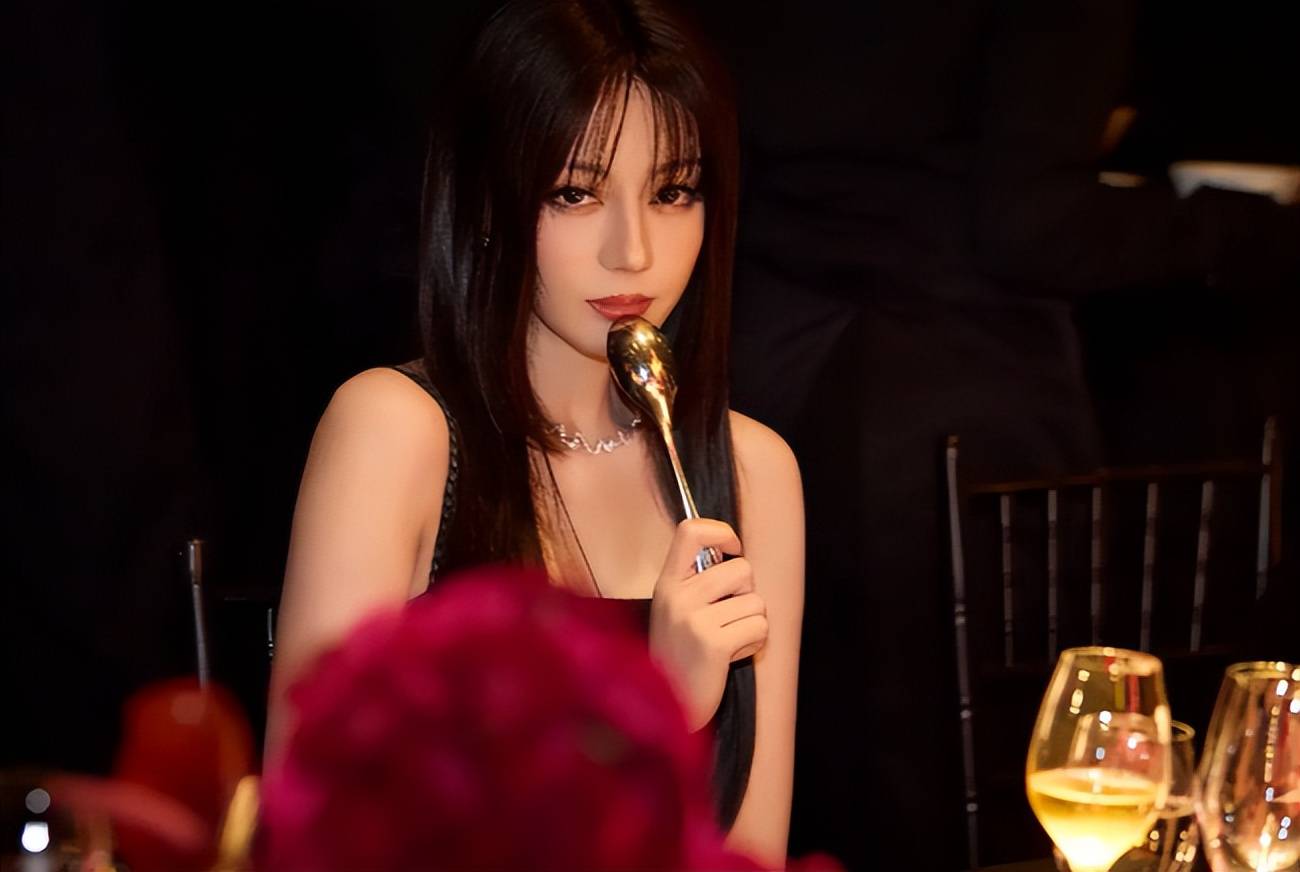 迪丽热巴和谁谈过恋爱