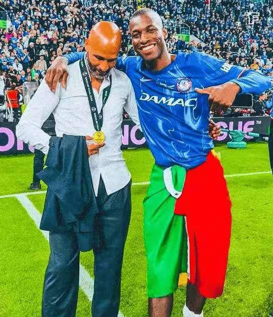 切尔西前锋雅克松的未来命运