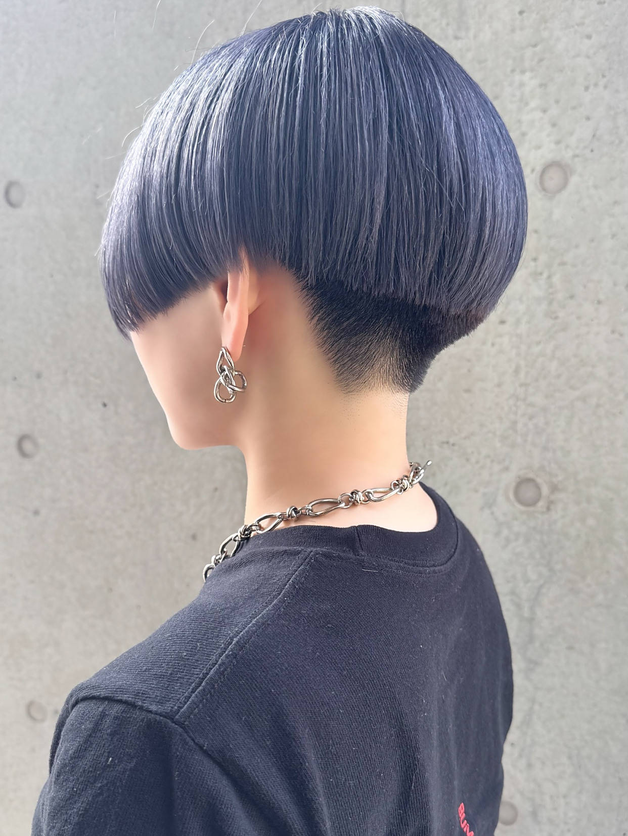 别再追千篇一律!渐变蘑菇头用"层次反差",改写发型审美