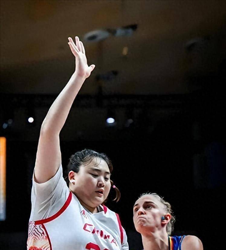 新星不适老将替补！中国女篮高原集训难题多，韩旭成新希望！