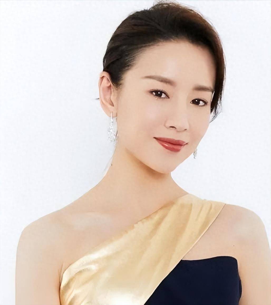 当年仙女般的董洁,为何会看上长相如此丑陋的王大治?