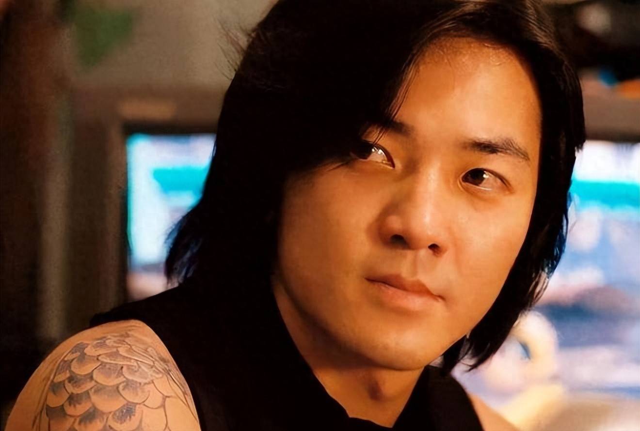 看56岁郑伊健现在的处境,才明白,原来刘德华早就把答案说出来了