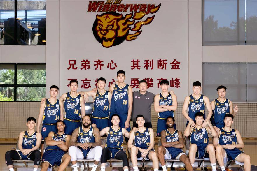 不看不知道,一看吓一跳!广东宏远的阵容实力到底有多恐怖