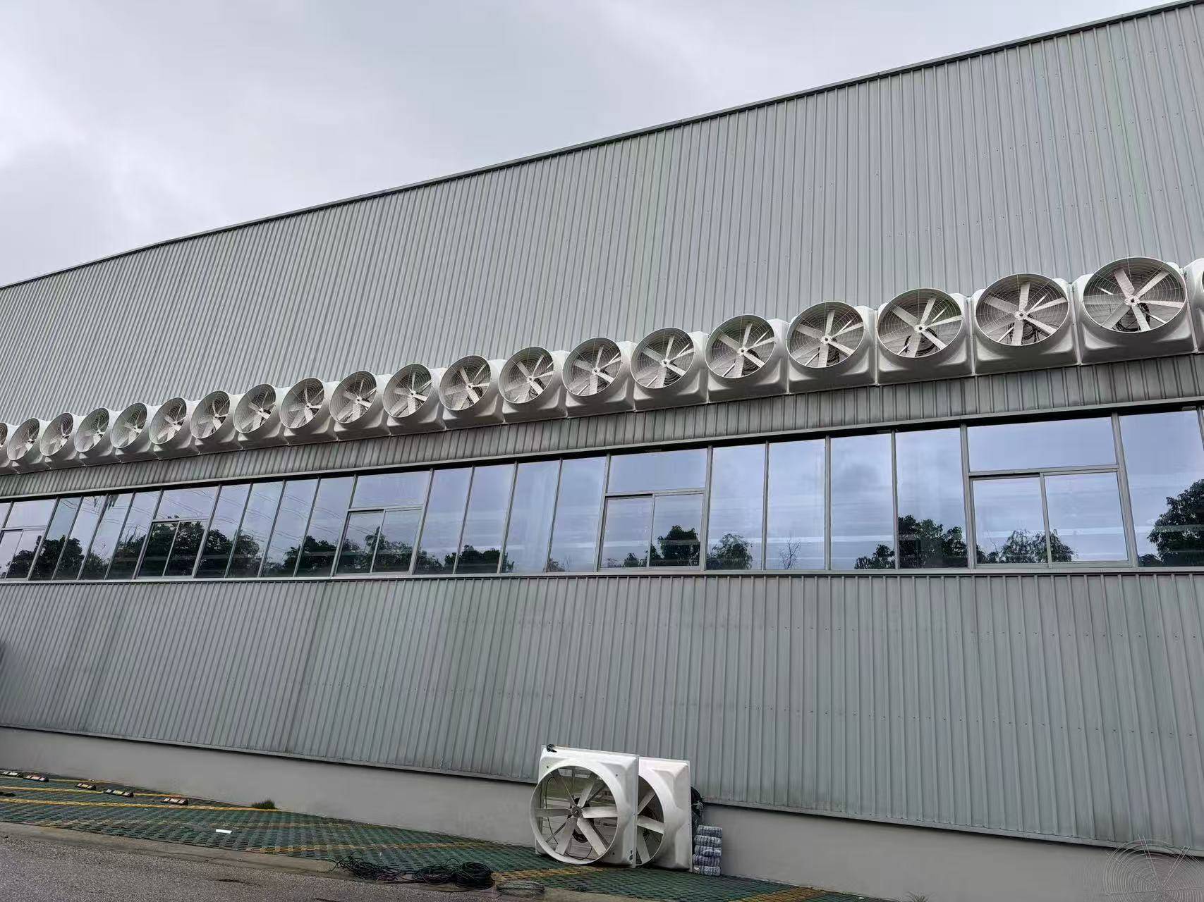 智能冷暖：冷水机组在现代建筑中的革命性应用