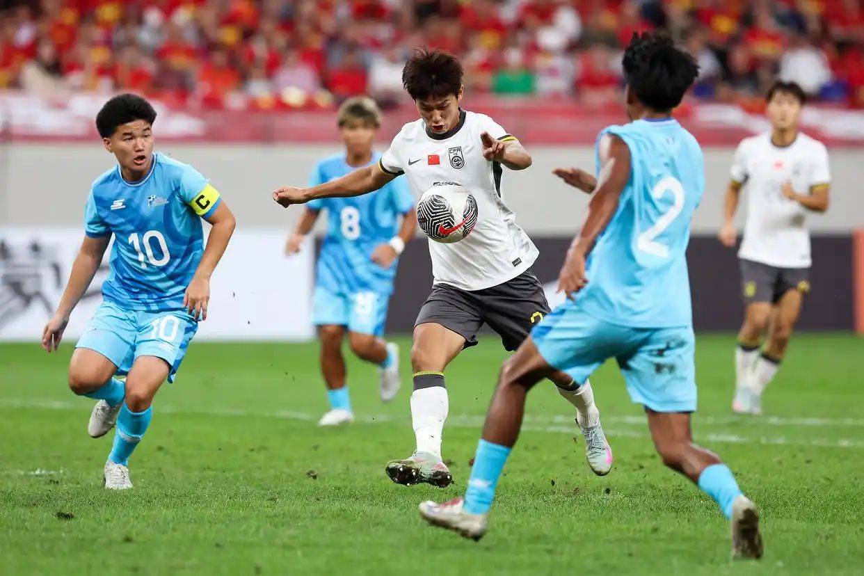 U23亚预赛新星向余望表现低迷，面对网暴他如何回应？