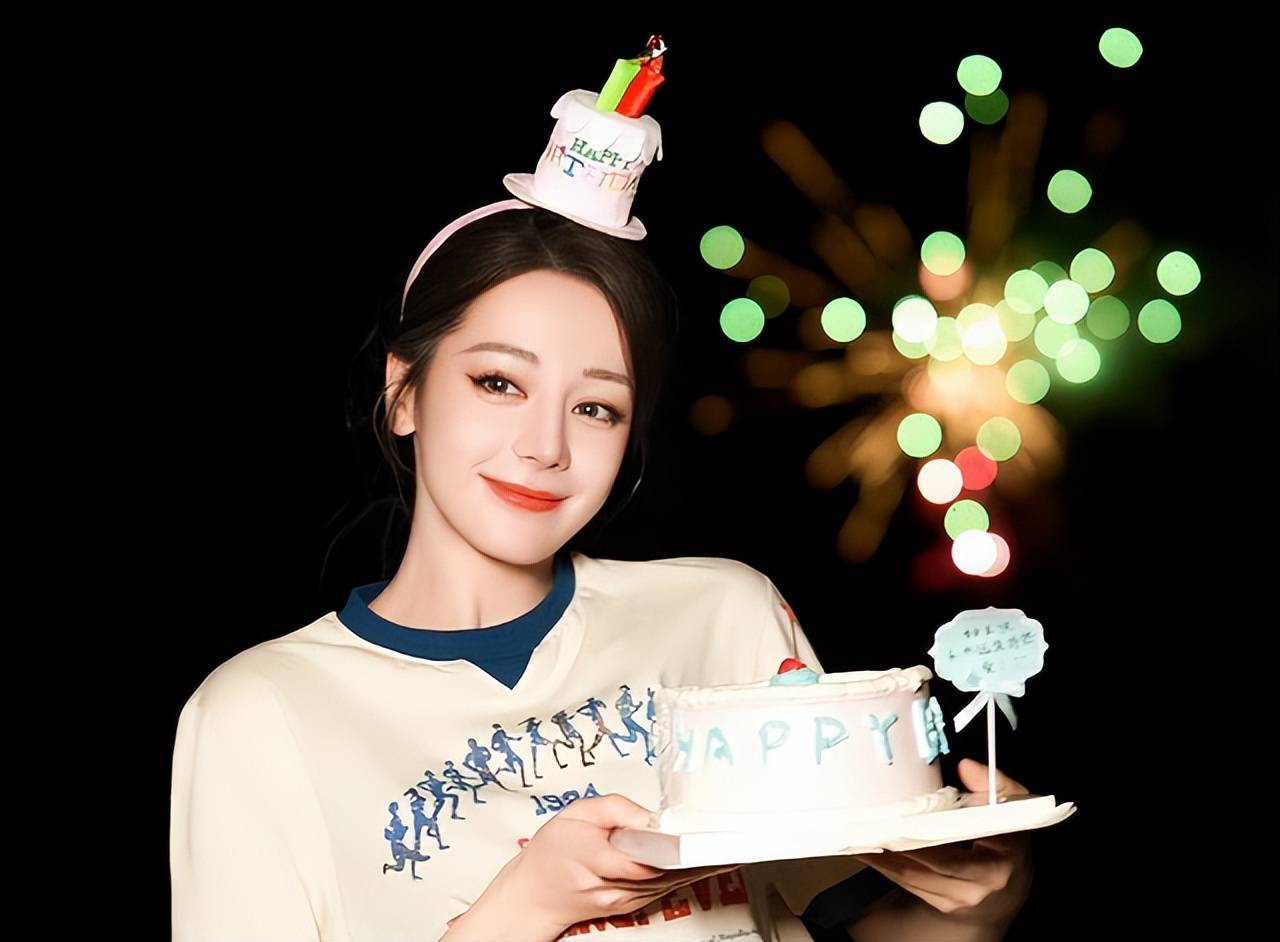 一场生日宴,娱乐圈"人情冷暖",在迪丽热巴身上体现得淋漓尽致