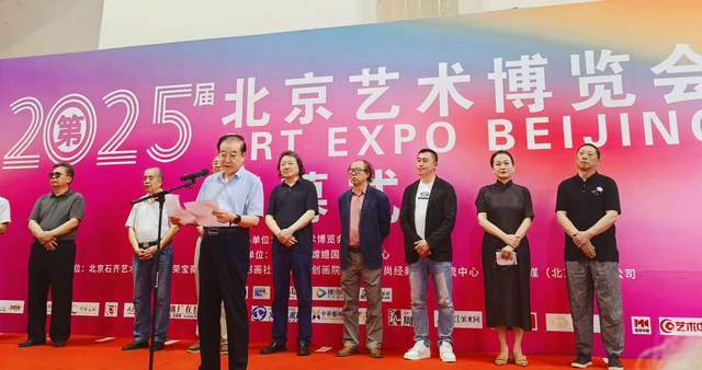 著名书法家张克应邀参展第25届北京艺术博览会墨韵书香引关注
