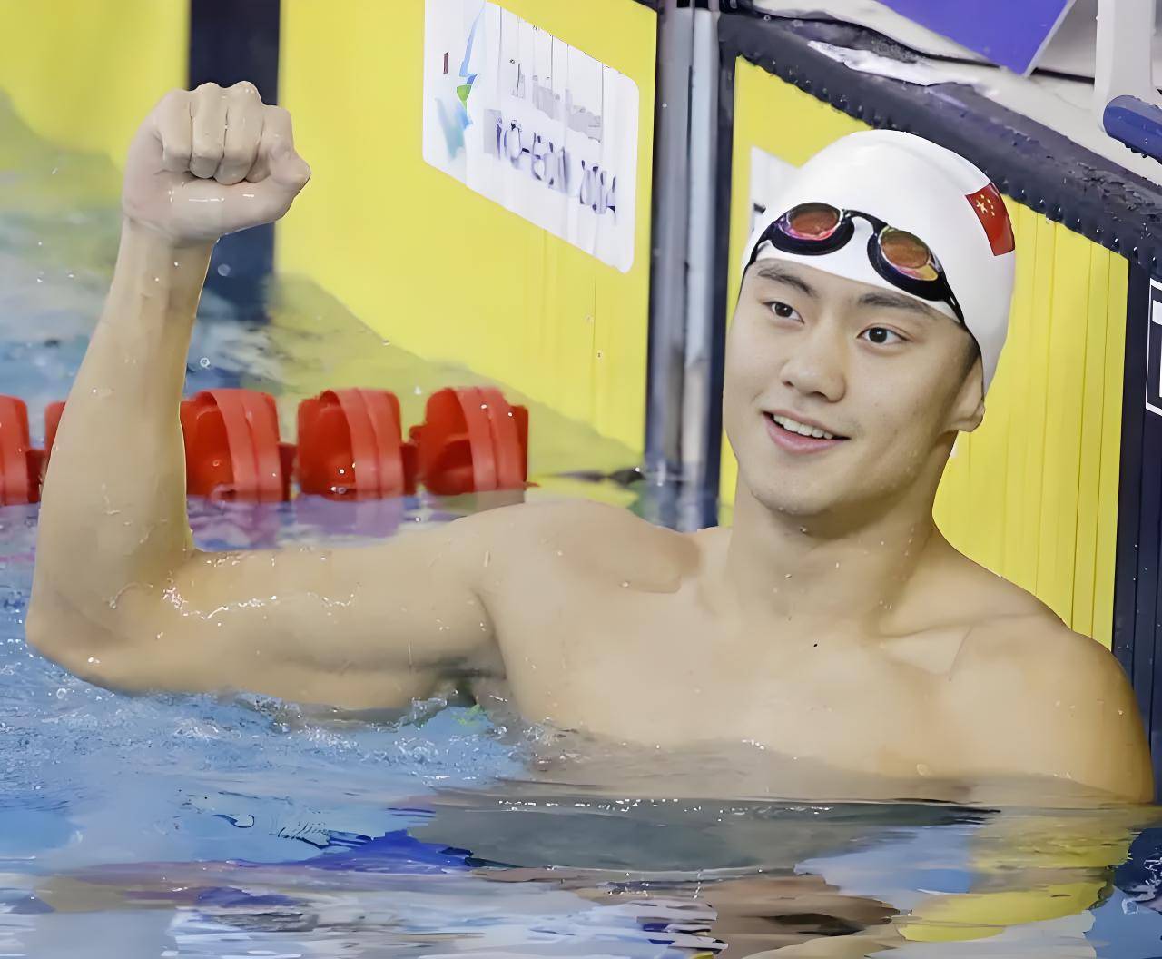 宁泽涛:草原上秀蒙古舞,他被内耗毁了,越来越像印小天