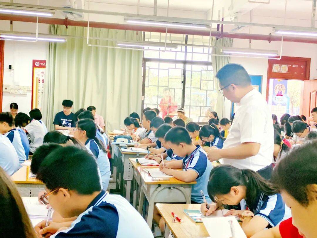 许海中学魏期友校长 "做更好的自己" 优质研讨课