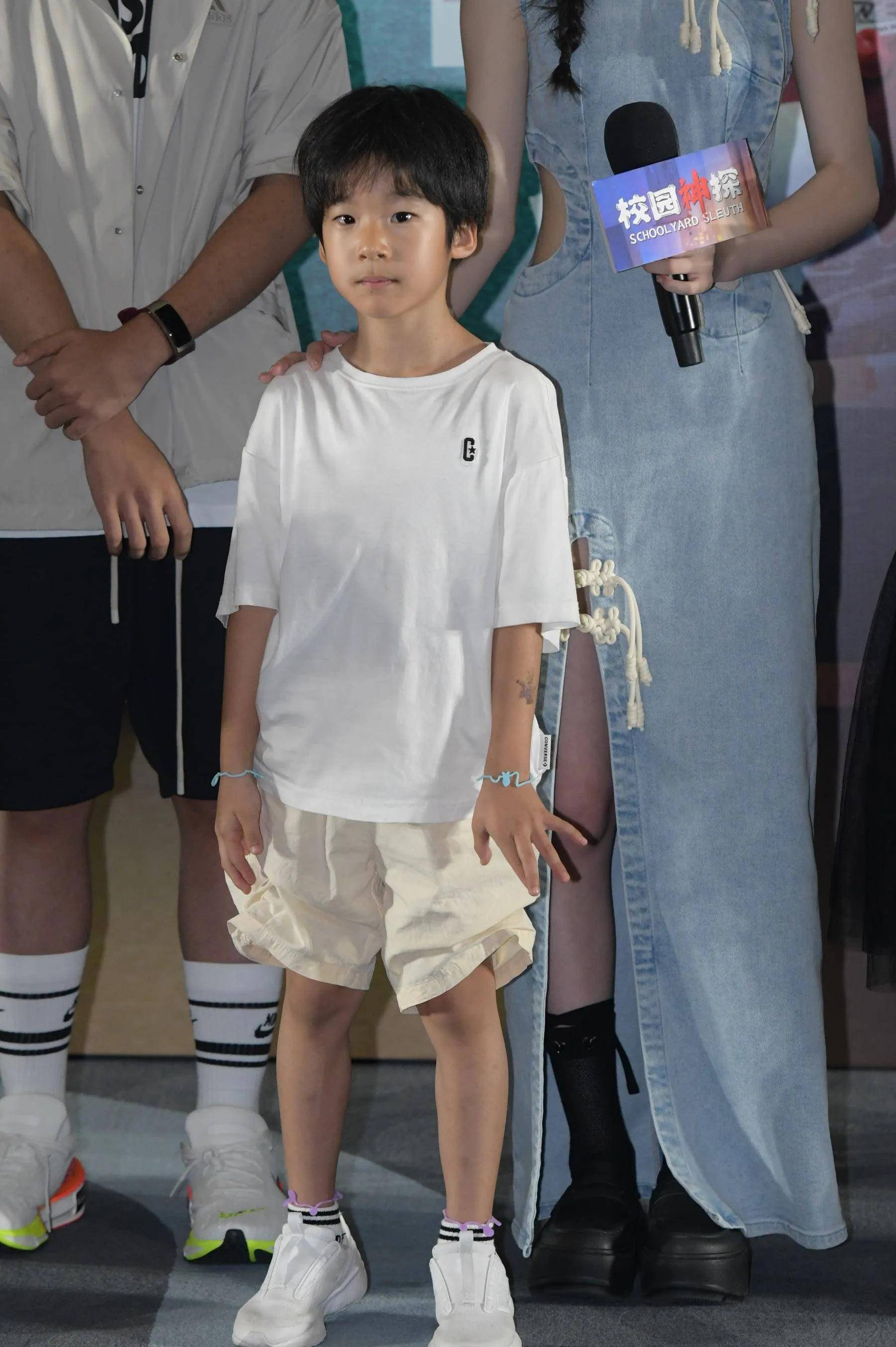 吴京之子吴悠,吴虑接棒,主演电影校园神探