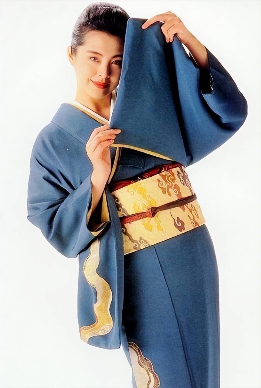 同样穿和服:把王祖贤章子怡滨边美波放在一起对比,差别便出来了