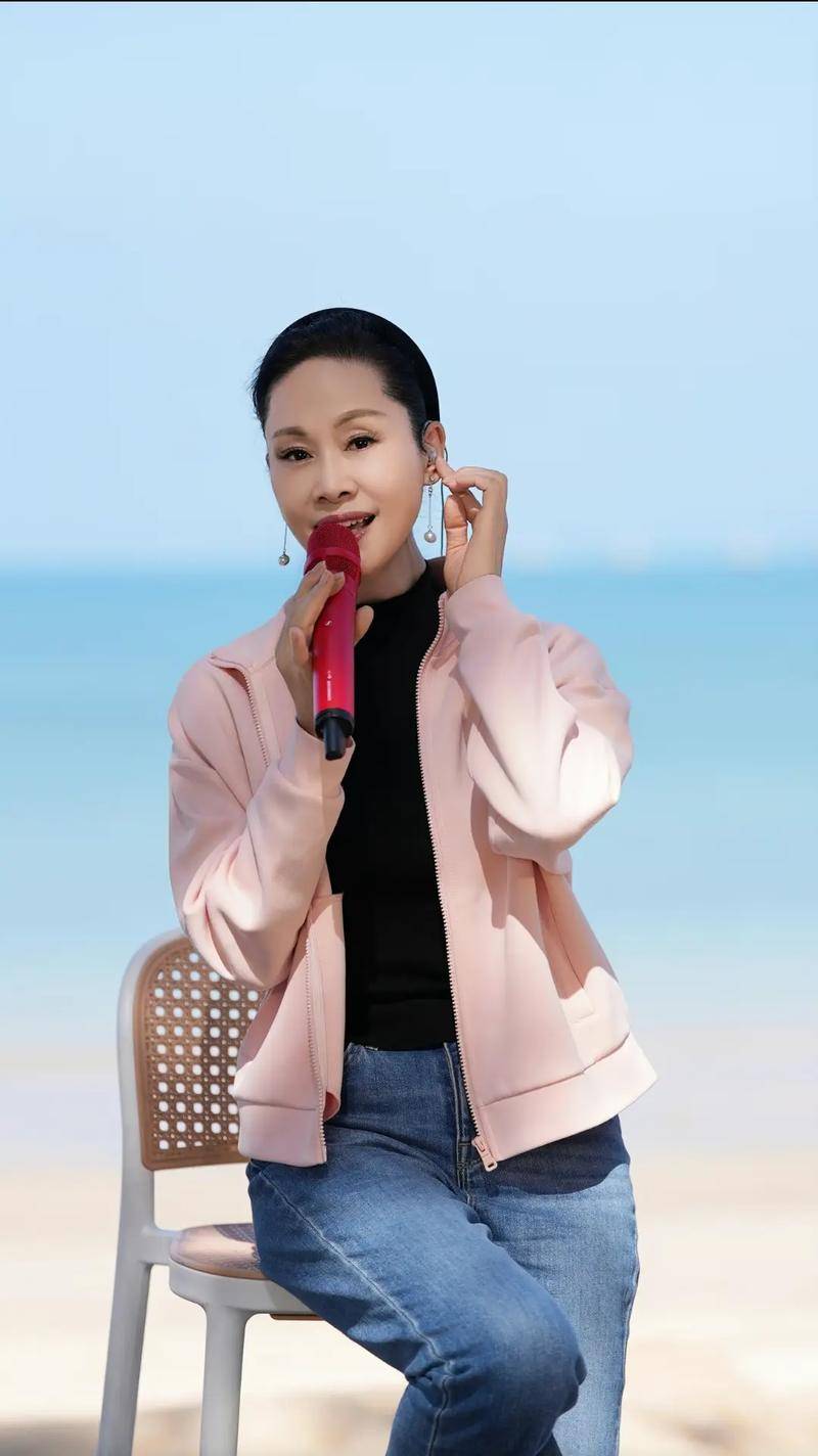 歌手于文华:再婚嫁未婚小伙,23年并未生子,现在的她幸福吗?