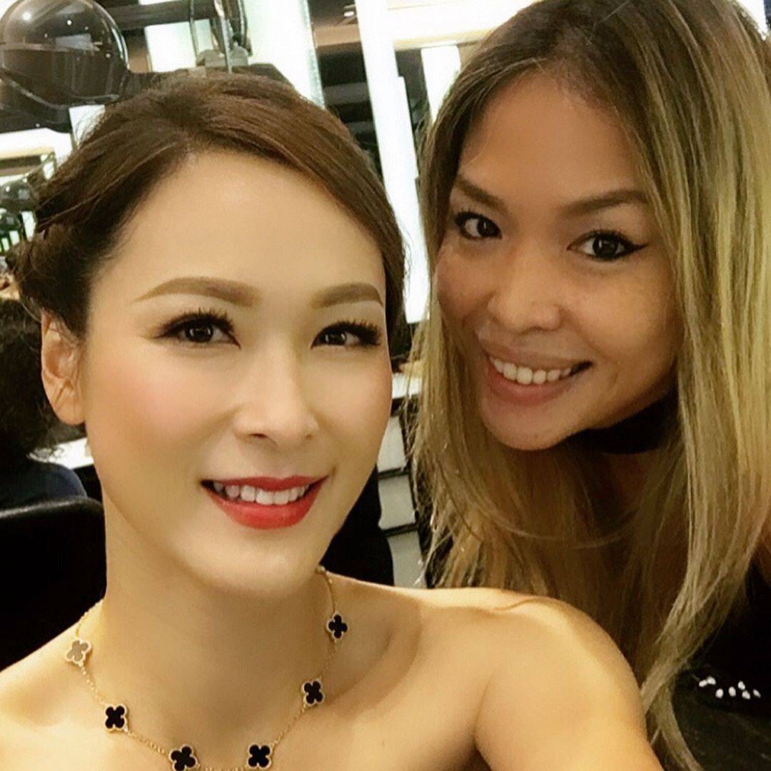 童爱玲台风前送儿子返英 22岁初恋之子身高超190cm