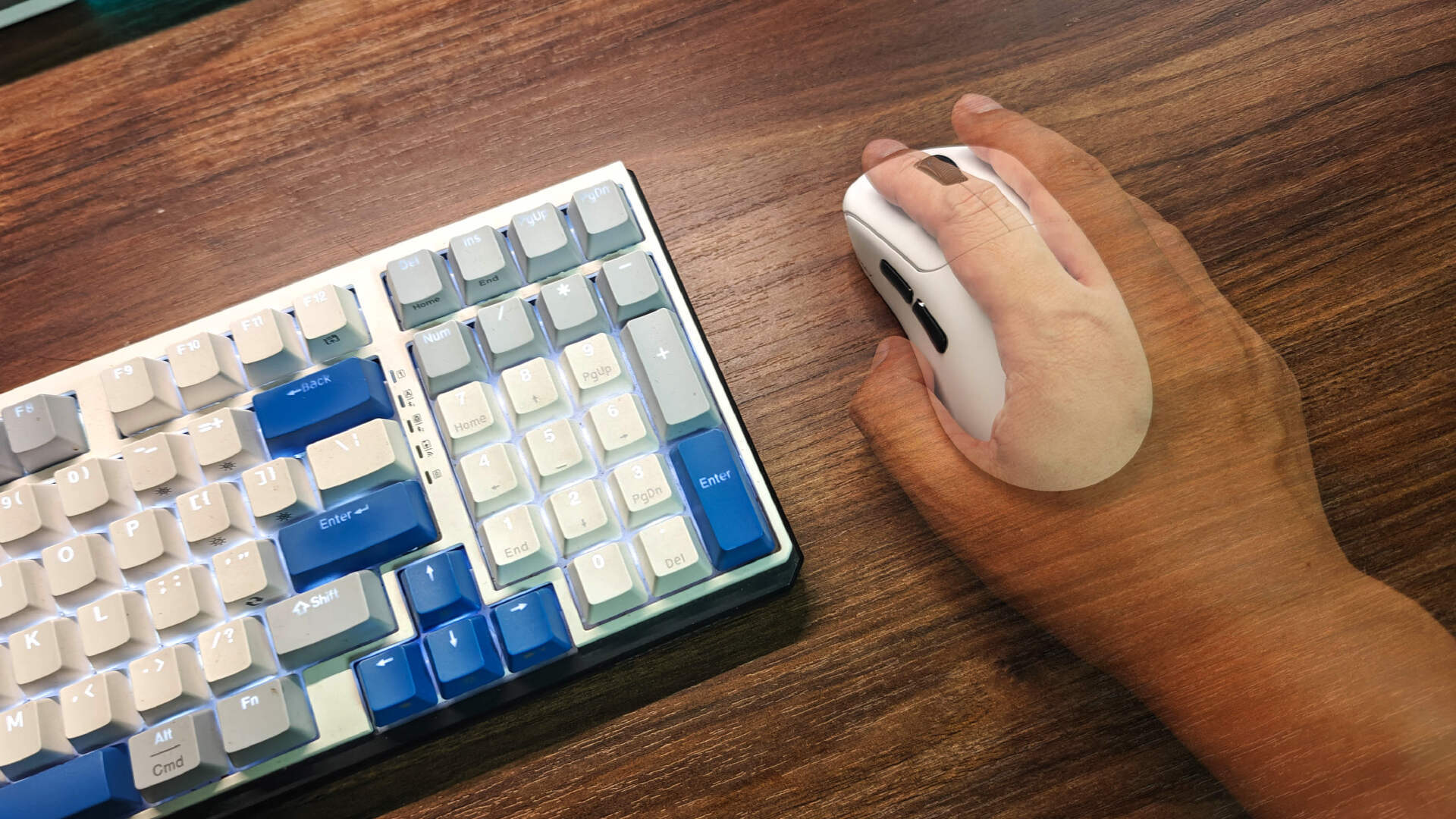 卷得厉害!百元拿下高水平电竞鼠标太划算~雷柏VT3s系列鼠标带感