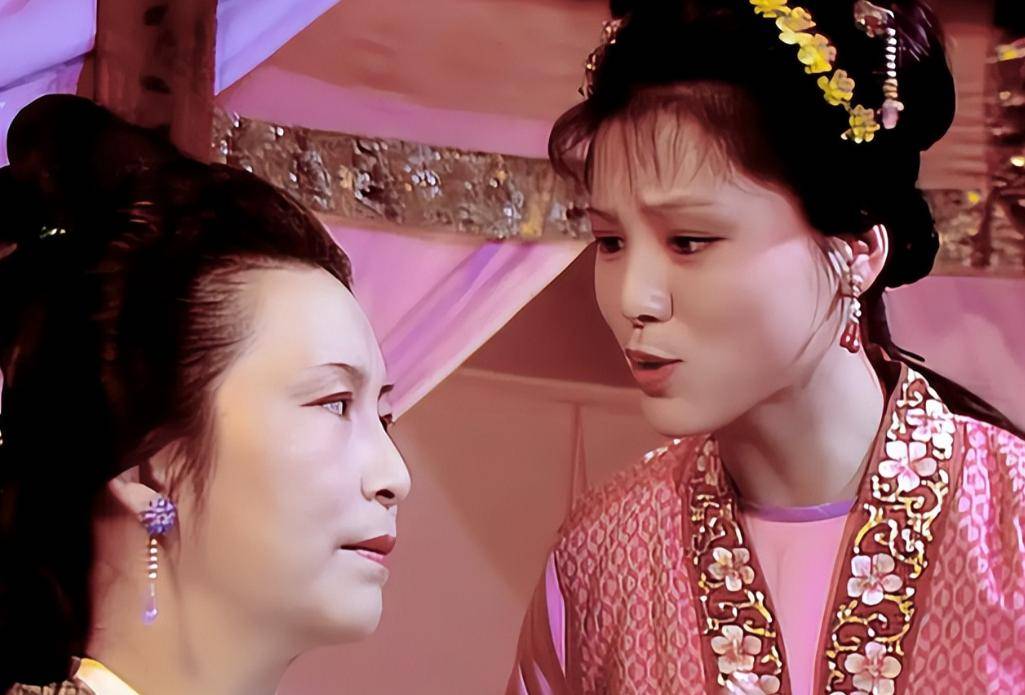 袭人和贾宝玉好了几年,为何不见怀孕?林黛玉的玩笑意外道出实情