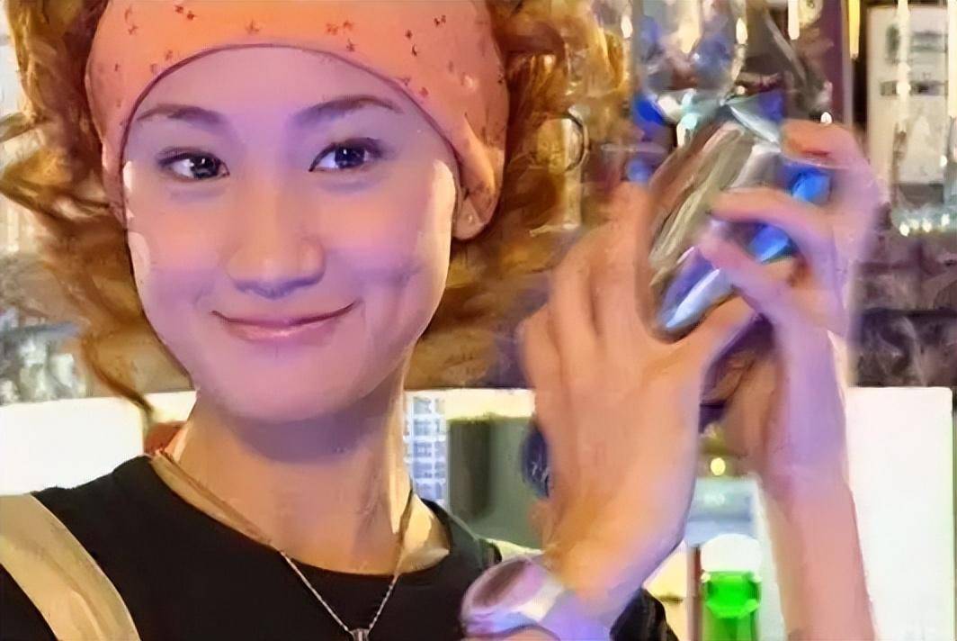 陈彦妃:高中时期就主演偶像剧的她,现在"无聊"到替人理发?