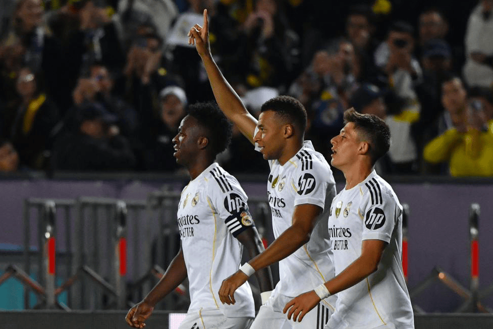 豪门欧冠夜：姆总3球皇马5-0 索博送点利物浦0-1 穆帅带队0-1切尔西