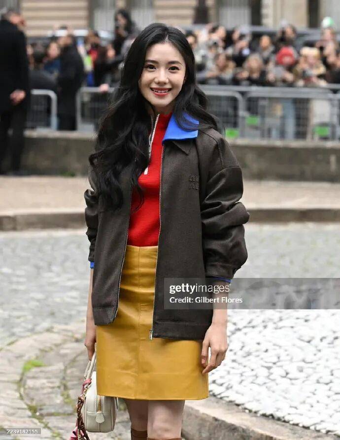 素颜的刘浩存赵今麦李庚希！三大00后女星共进早餐