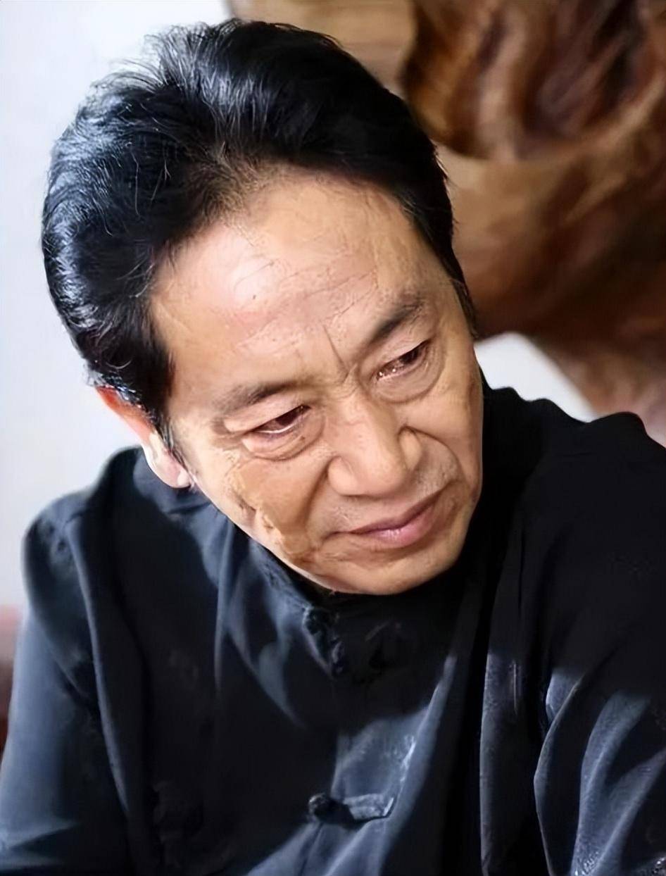 当年坚持嫁大37岁王奎荣,又为他生儿育女的饶芯语,现在生活幸福